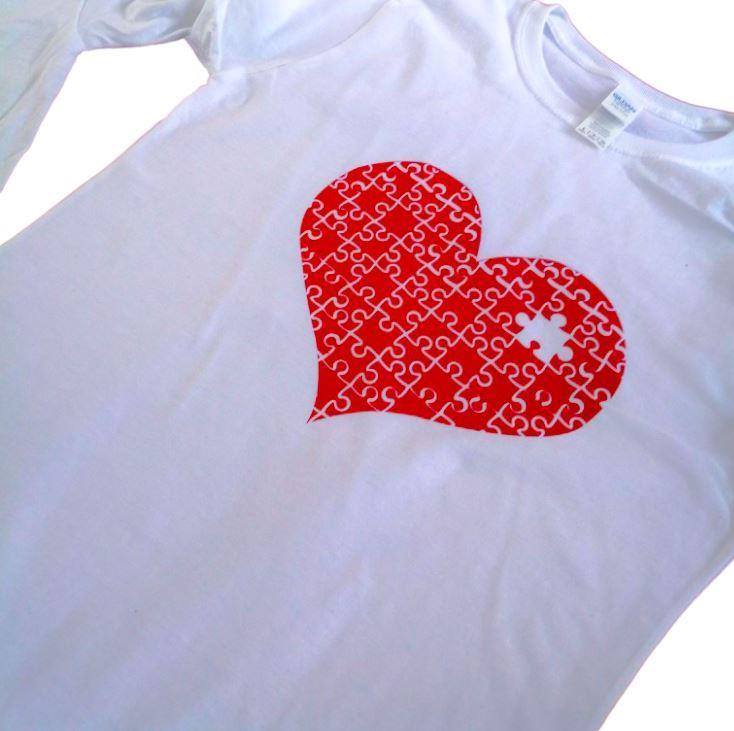 Camiseta ROMPECABEZAS CORAZÓN