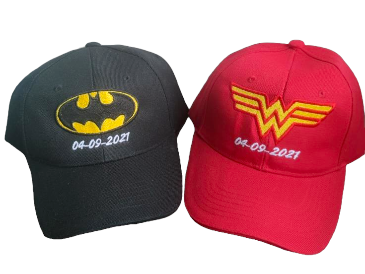 Gorra BATMAN / MUJER MARAVILLA (Fecha)