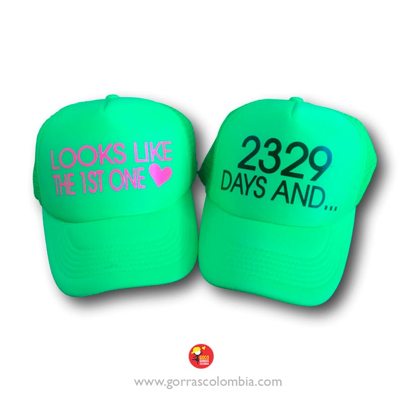 Gorras LOOKS LIKE THE 1ST ONE ❤️ (Número)