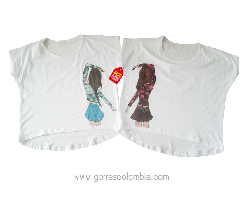 Camiseta AMIGAS - MUÑECAS DE ESPALDA
