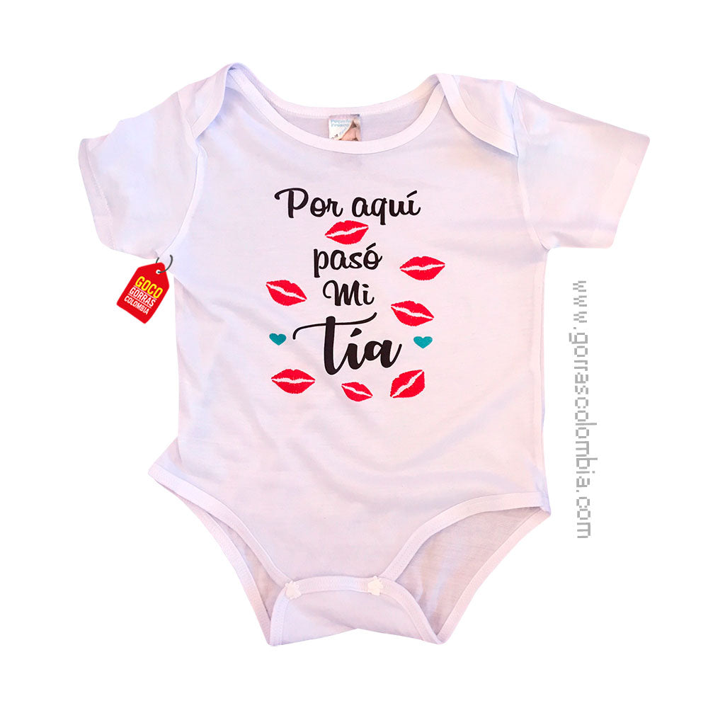 Body POR AQUÍ PASÓ MI TIA... (Frase)