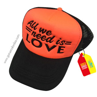 Gorra ALL WE NEED IS LOVE